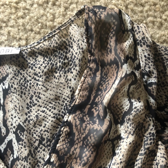 SNAKE SKIN ROMPER 🐍🖤 - Picture 7 of 8